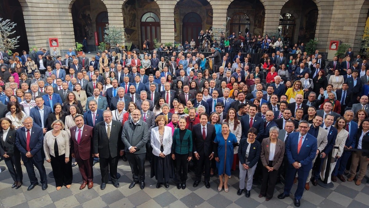 Presidenta Claudia Sheinbaum convoca a las universidades públicas a sumarse a plataforma SaberesMx para acercar el conocimiento al pueblo Presidenta Claudia Sheinbaum convoca a las Universidades Públicas a Sumarse a Plataforma SaberesMx para Acercar el Conocimiento al Pueblo